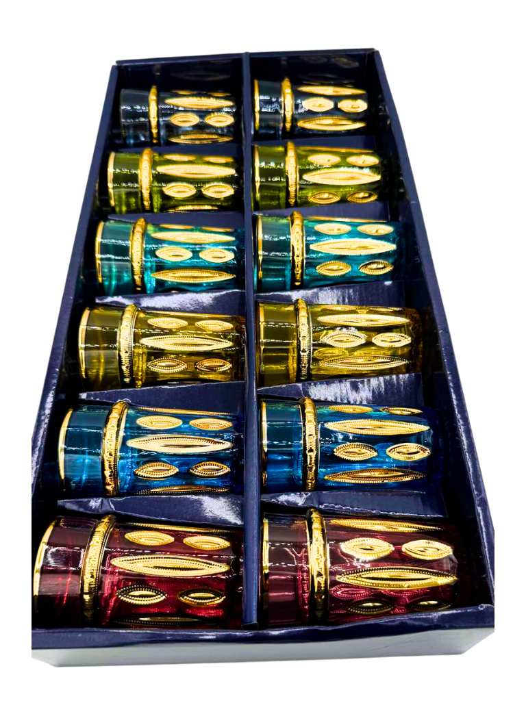 Set bicchieri da thè con desing arabo in oro e colorazioni uniche